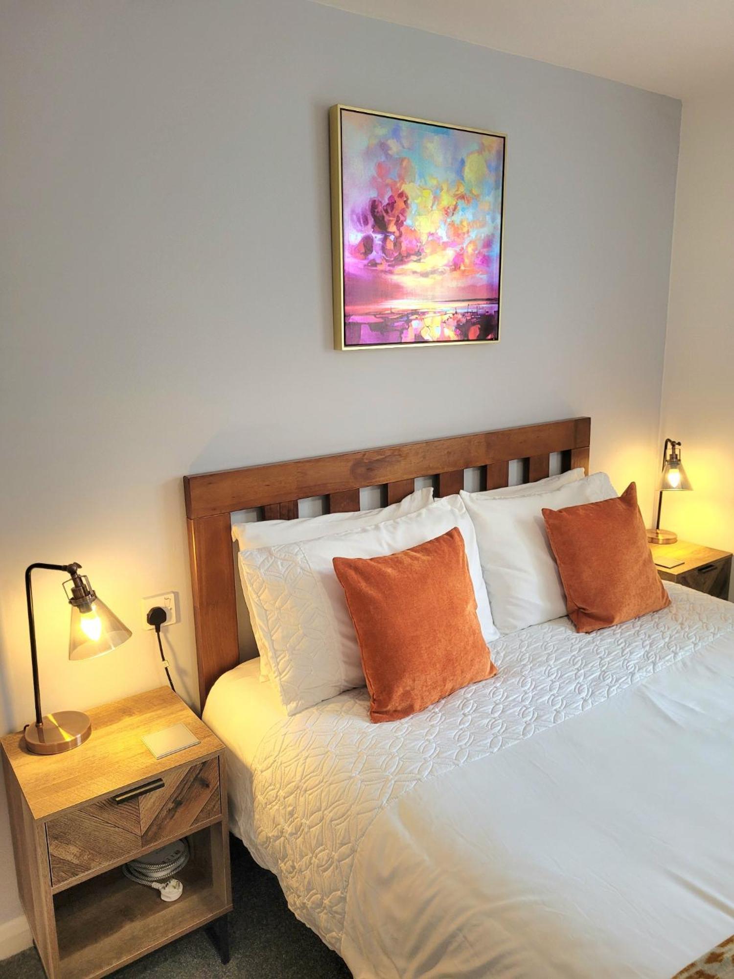 1 Merchants Gate - 2 Bedroom, City Apartment With Private Parking 约克 外观 照片
