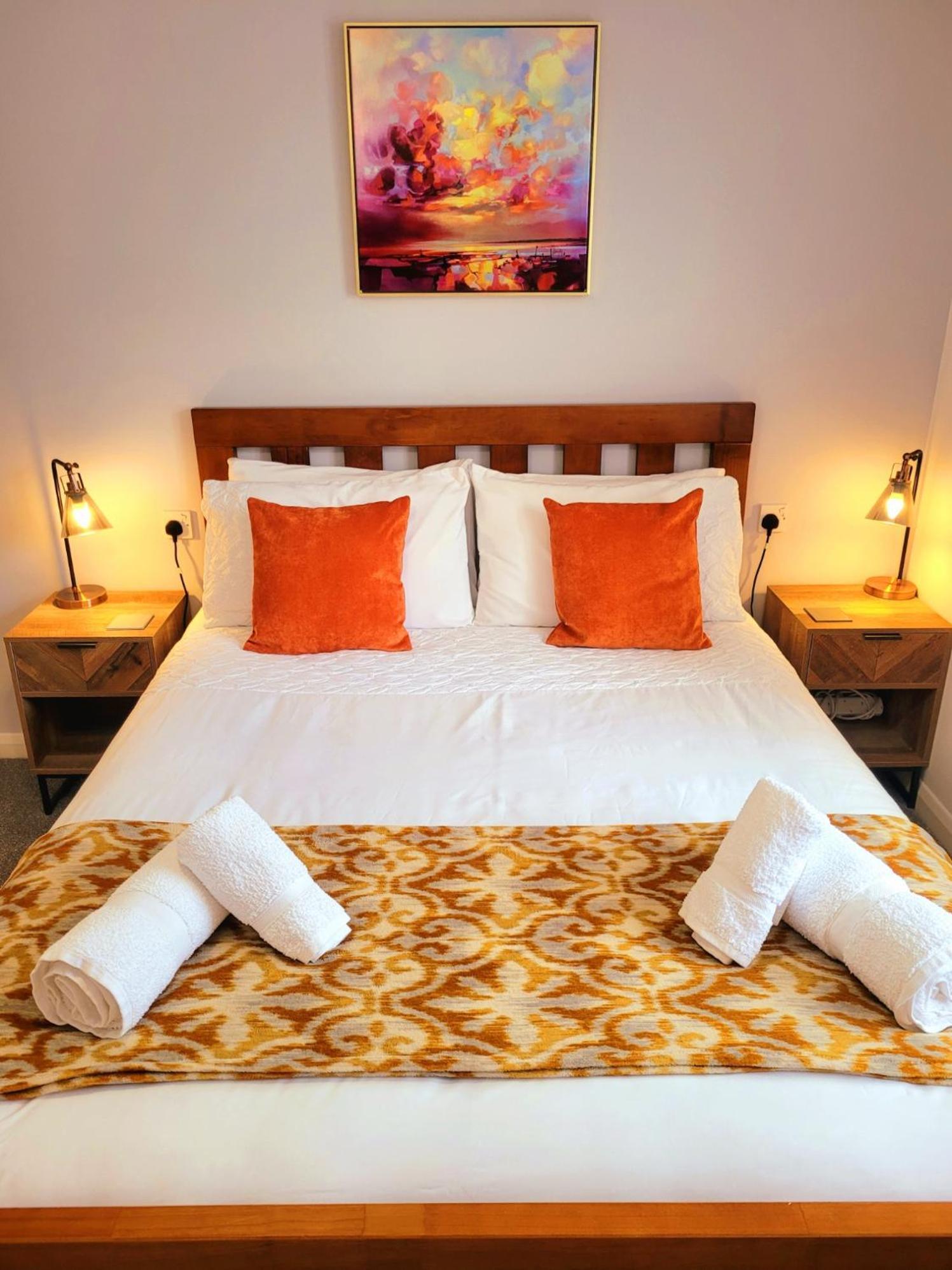1 Merchants Gate - 2 Bedroom, City Apartment With Private Parking 约克 外观 照片